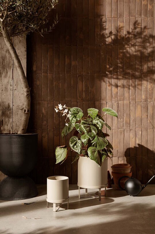 Квітковий горщик зі стелажем ferm LIVING Bau Pot S 1104263535 бежевий AA00