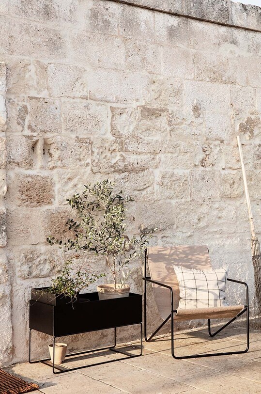 Ferm Living donica Box Pot L 110144101 czarny AA00