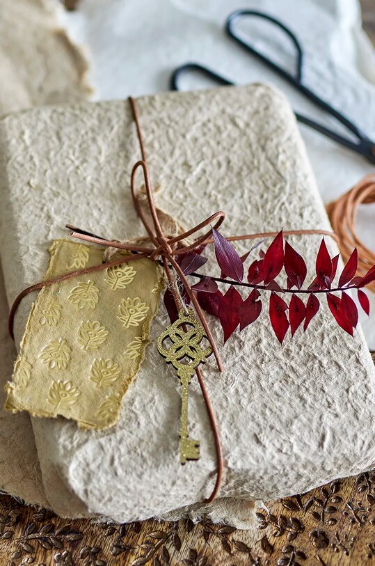 Lifestyle Bloomingville zawieszka dekoracyjna Kaley Ornament 9-pack 82060040 żółty