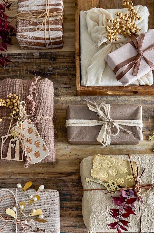 Bloomingville zawieszka dekoracyjna Kaley Ornament 9-pack żółty 82060040