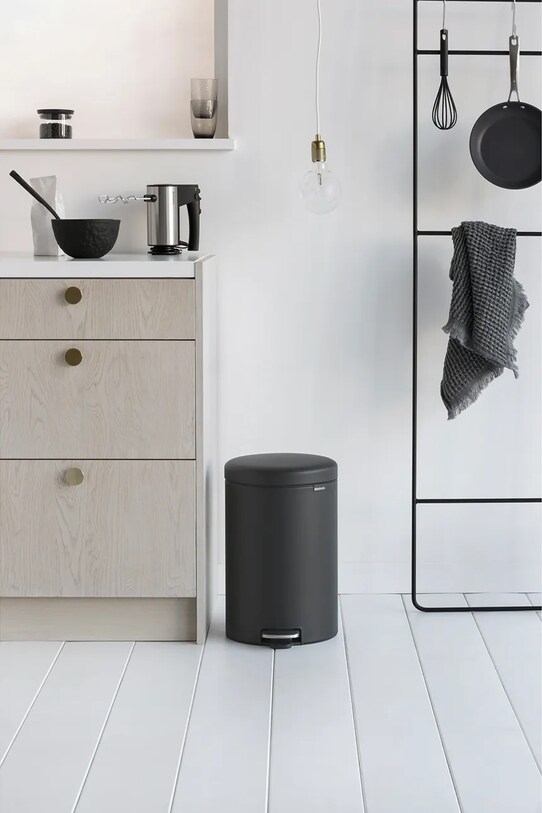 Brabantia cos de gunoi NewIcon 20 L 114182 negru