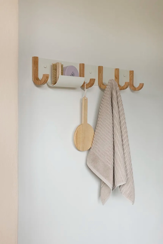 Nástenný vešiak Design Letters Jay 10402000CREAMWEOAK
