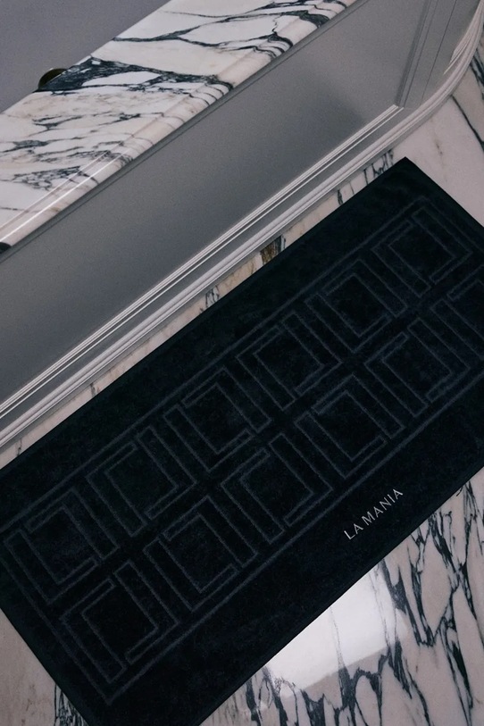 La Mania dywanik łazienkowy bawełniany Mono Mania 50 x 100 cm czarny 5905549421970