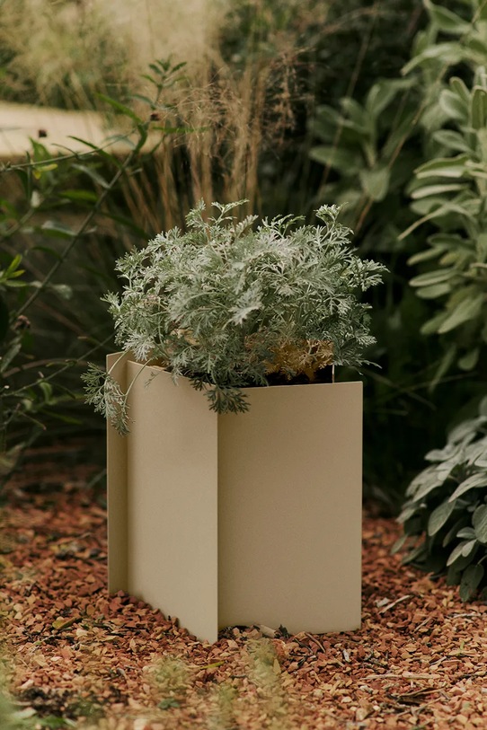 Salon i sypialnia ferm LIVING kwietnik Fragma 29 cm 1104270703 beżowy