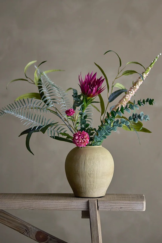 Obývacia izba a spálňa Umelá kytica Bloomingville Crown Bouquet 82061536 červená