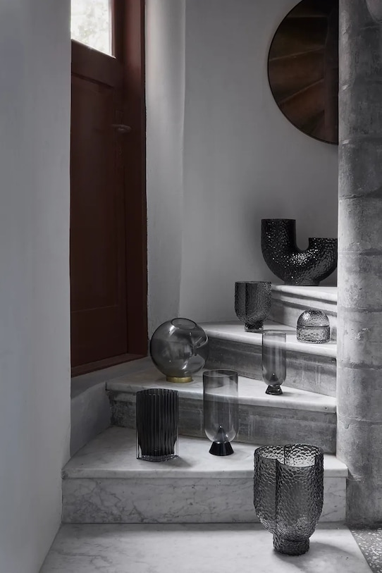 AYTM wazon dekoracyjny Arura 508170050082 czarny AA00