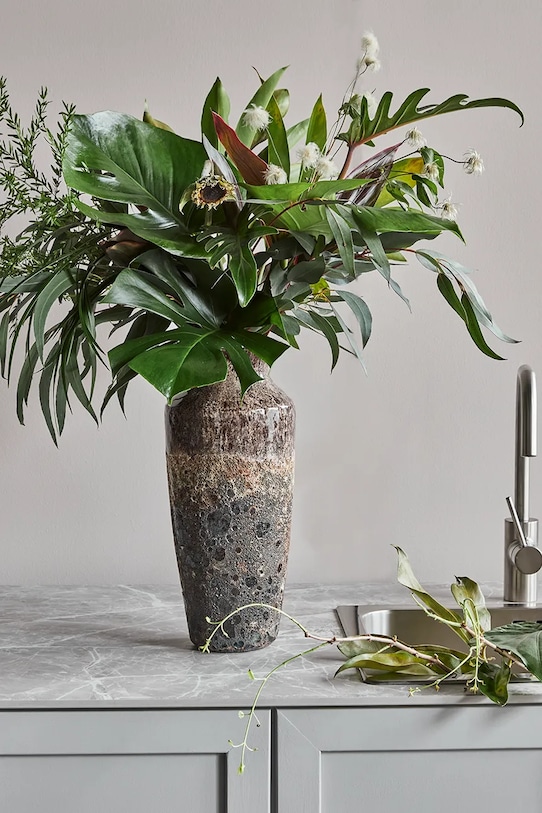 Dekoratívna váza House Doctor HDMaya 40 cm viacfarebná 203842200