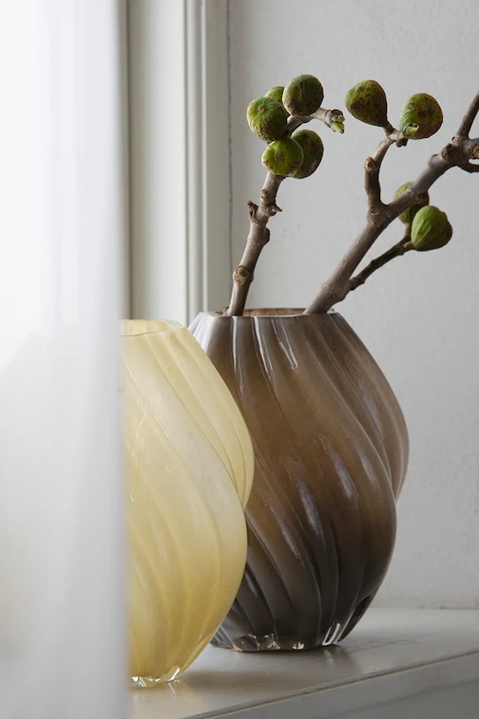 Salon i sypialnia Madam Stoltz wazon dekoracyjny 18,5 x 24 cm J71242027CF brązowy