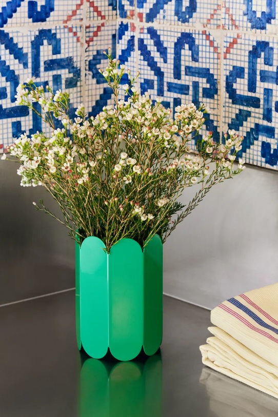 Διακοσμητικό βάζο HAY Arcs 18 x 13 x 13 cm AE377.A601.AB80 πράσινο AA00