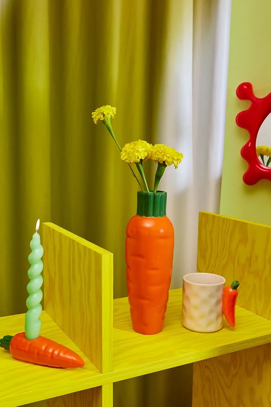 Salon i sypialnia Fluid Market wazon dekoracyjny 25,5 x 8,6 x 8,6 cm AAVSECARROT pomarańczowy