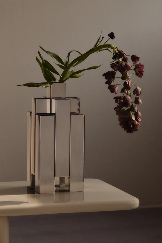 Salon i sypialnia ferm LIVING wazon dekoracyjny 12 x 28 cm 1104272405 szary