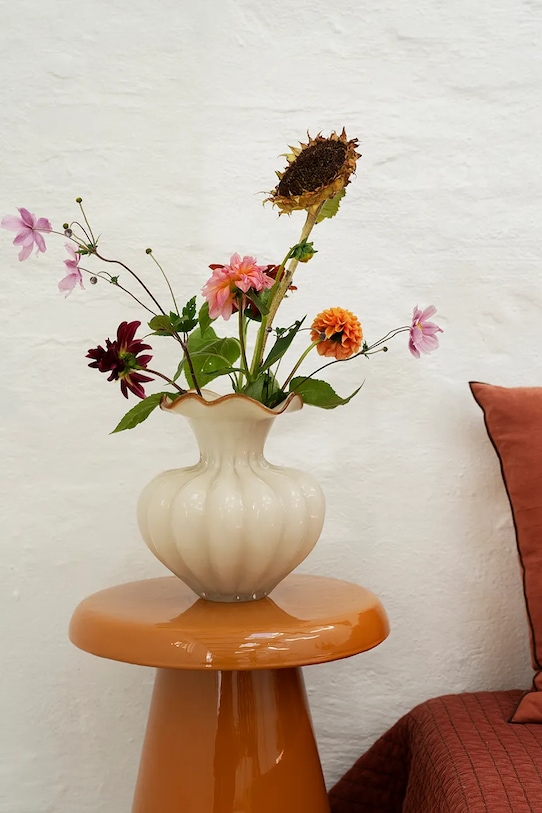 Salon i sypialnia Madam Stoltz wazon dekoracyjny ze szkła barwionego 23 x 24 cm 2401718.C beżowy