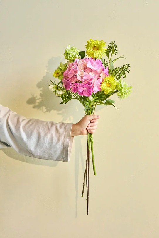 Salon i sypialnia House Doctor sztuczny bukiet dekoracyjny z tworzywa sztucznego 36 x 68 cm 900002283 multicolor