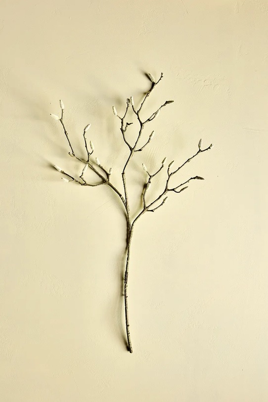 Obývacia izba a spálňa Umelá vetvička House Doctor HDMagnolia 40 x 95 cm 900001479 viacfarebná