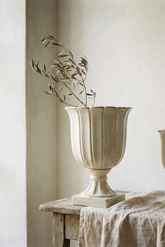 Inne Wazon dekoracyjny z ceramiki szkliwionej 20 x 20 x 28,5 cm beżowy HTC2698