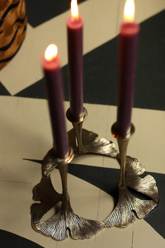 Doing Goods Svietnik dekoratívny mosadzný 24 x 24 x 21,5 cm žltá 1.20.30.040.926.5