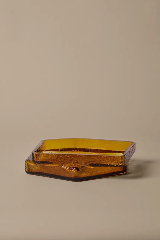 Salon i sypialnia Ferm Living taca dekoracyjna ze szkła barwionego 7 x 30 x 29 cm 1104272516 żółty