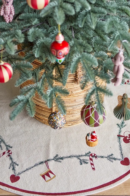 Lifestyle Bloomingville dywan pod choinkę bawełniany Yule 110 cm 82062316 multicolor