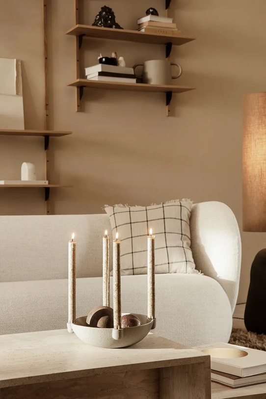 ferm LIVING świecznik dekoracyjny L 1104263131 beżowy