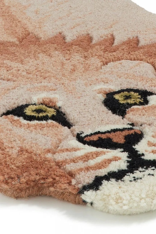 Salon i sypialnia Doing Goods dywanik wełniany Pinky Lion Rug 1.45.10.042.030.3 różowy
