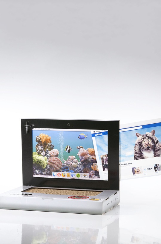 Lifestyle Luckies of London drapak dla kota Scratch Laptop SK.CATTOP1 multicolor