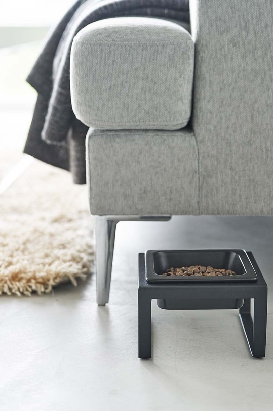 Yamazaki miska dla pupila z podstawką Tower czarny 5817