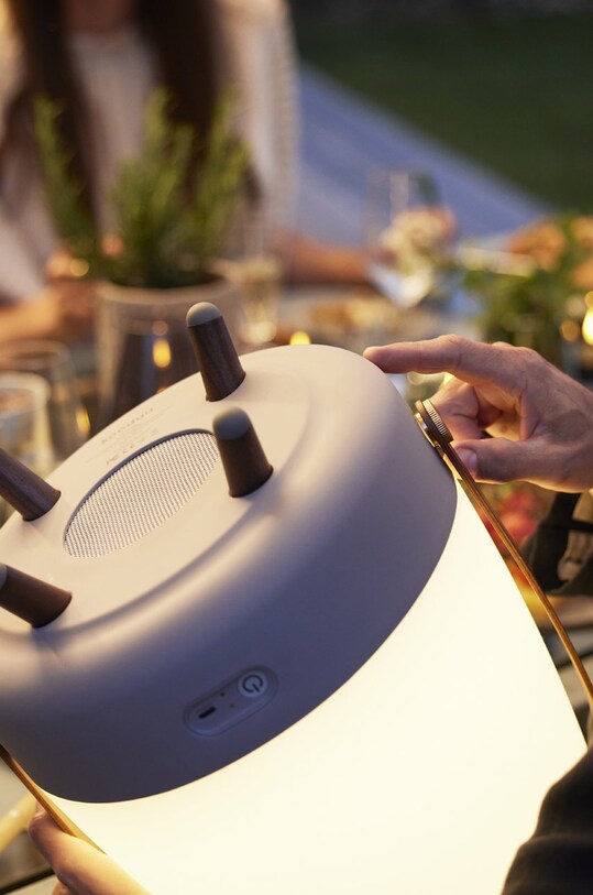 Kooduu Світлодіодна лампа з динаміком LPSLR