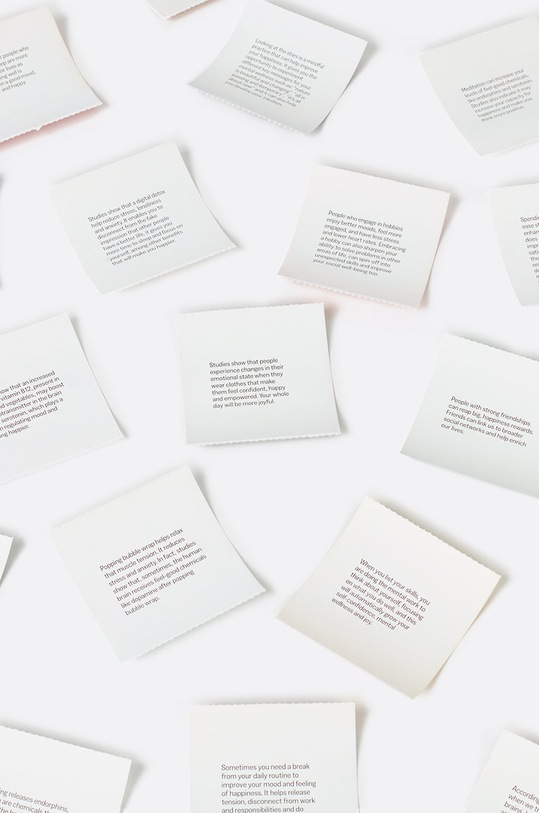 Lifestyle Another Me zestaw karteczek 30 Day Challenge Happiness Game AM30CHBOHAE multicolor