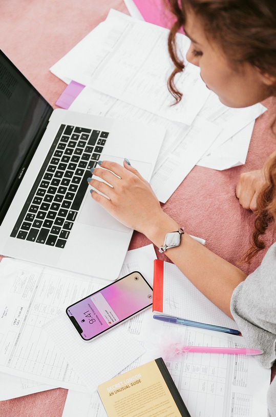 Bellabeat pametna zapestnica Ivy Health Tracker HT.50IV.BH.S1