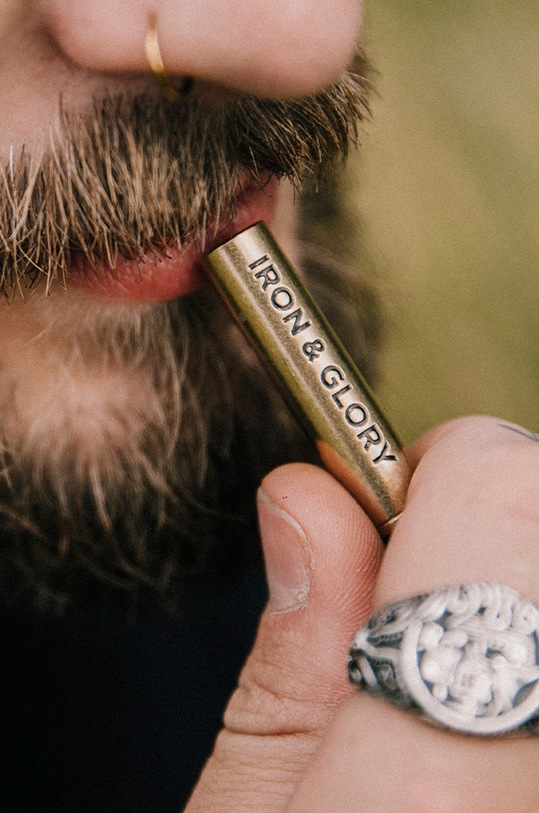 Luckies of London breloc cu fluier Iron&Glory multicolor LK.IAGBBR