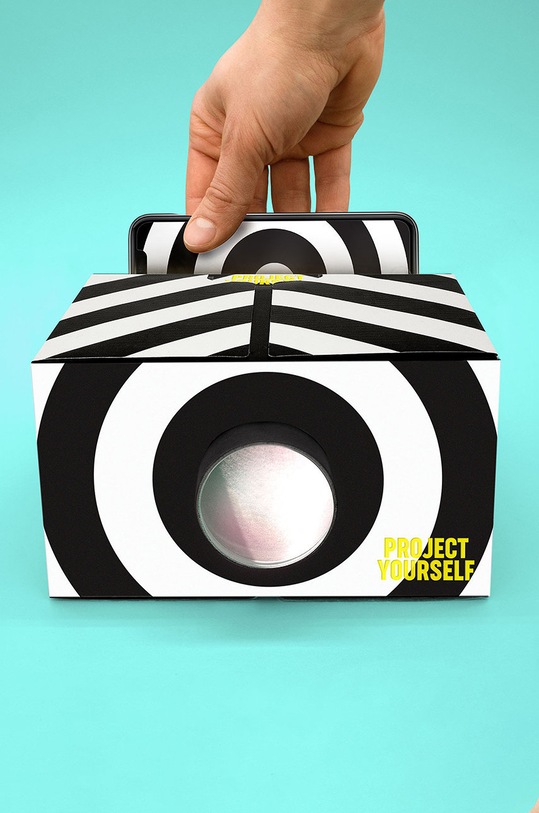 Filmový projektor pro smartphone Luckies of London Project Yourself LK.LUKPYM vícebarevná AA00