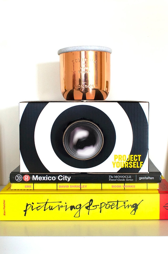 Filmový projektor pro smartphone Luckies of London Project Yourself vícebarevná LK.LUKPYM