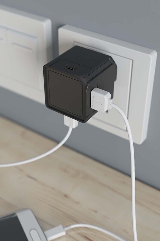 Polnilec z usb vhodom PowerCube USBcube Original USB A+C 10466BK/EUACMC črna AA00
