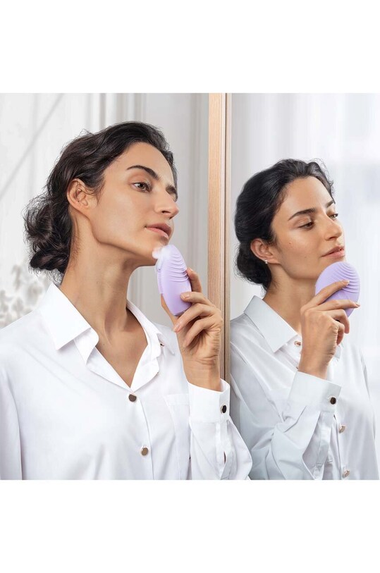 Щетка для очищения и укрепления кожи лица FOREO LUNA™ 4 Sensitive Skin F1252