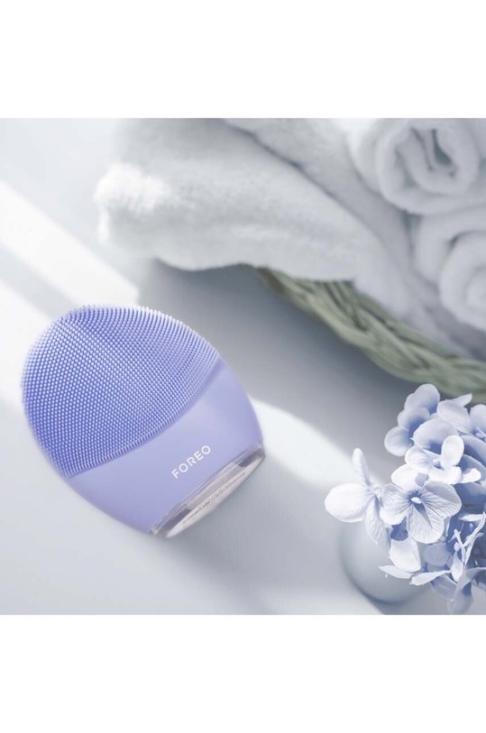 FOREO szczoteczka masująca i czyszcząca skórę twarzy LUNA™ 3 Sensitive Skin F9151 fioletowy