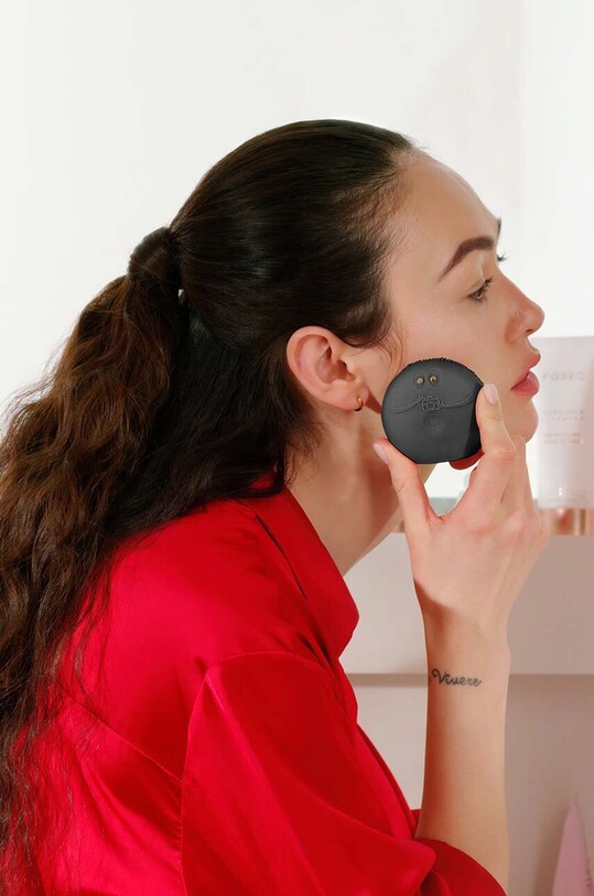 FOREO un dispozitiv pentru analiza și curățarea inteligentă a pielii feței LUNA™ Play Smart 2 F0156