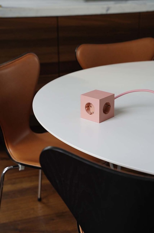 Магнитный зарядный куб Avolt Square 1, 2 x USB, 1,8 m SQ1.F.USB.P