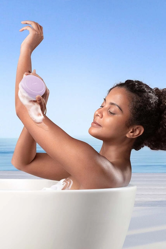 FOREO szczotka soniczna do ciała LUNA™ 4 Body fioletowy F1375