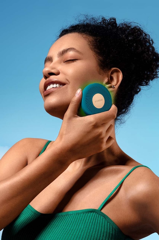 Zařízení pro aplikaci masek a světelnou terapii FOREO UFO™ 3 go F1580 tyrkysová AA00