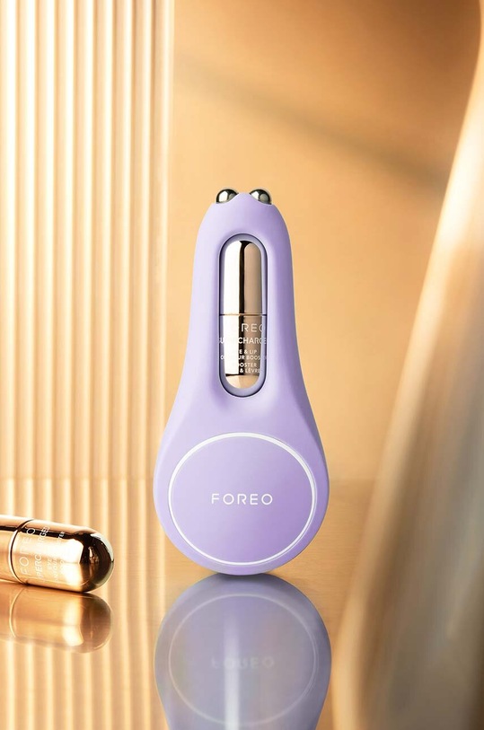 FOREO urządzenie do mikroprądowego wygładzania linii oczu i ust BEAR™ 2 F1733 fioletowy AA00