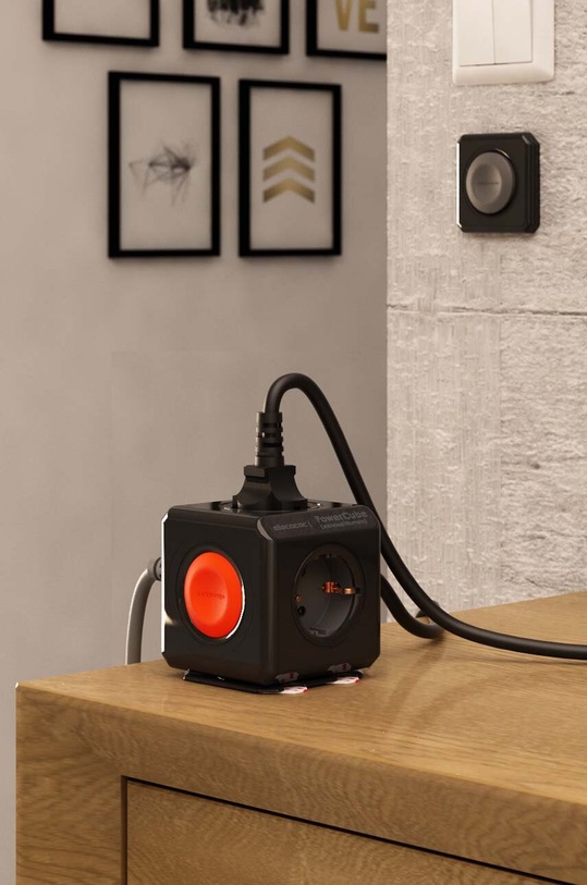 Decor Zásuvka PowerCube Remote Extended 1,5 m 1523BK/FREXRM viacfarebná