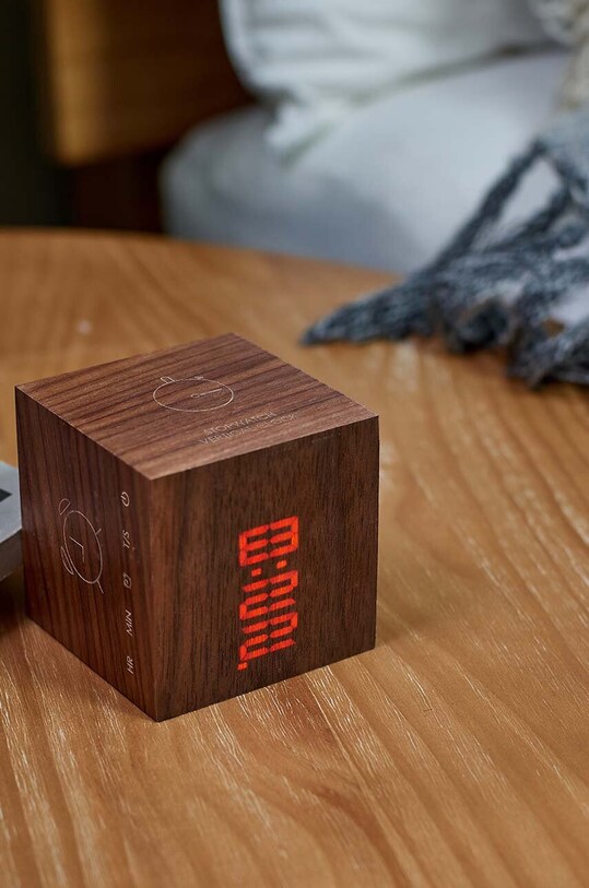 Επιτραπέζιο ρολόι Gingko Design Cube Plus Clock G028WT καφέ