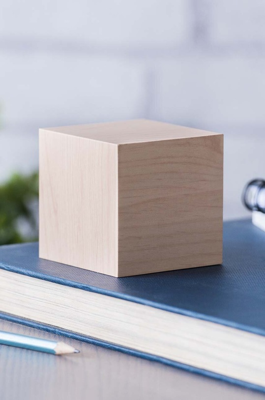 Gingko Design ceas de masă Cube Click Clock bej GK08W18
