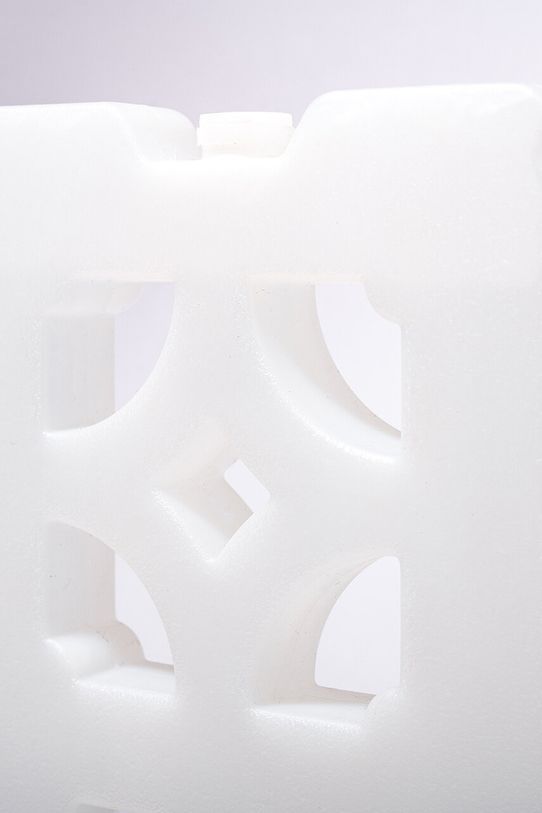 Chladiaca vložka Business & Pleasure Co. Ice Breezeblock Mini BPA.ICM.ANT.WHT biela AA00