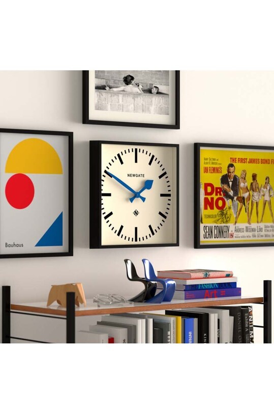 Obývací pokoj a ložnice Nástěnné hodiny Newgate Number 5 Wall Clock KB1188NUMFIV390KICE modrá