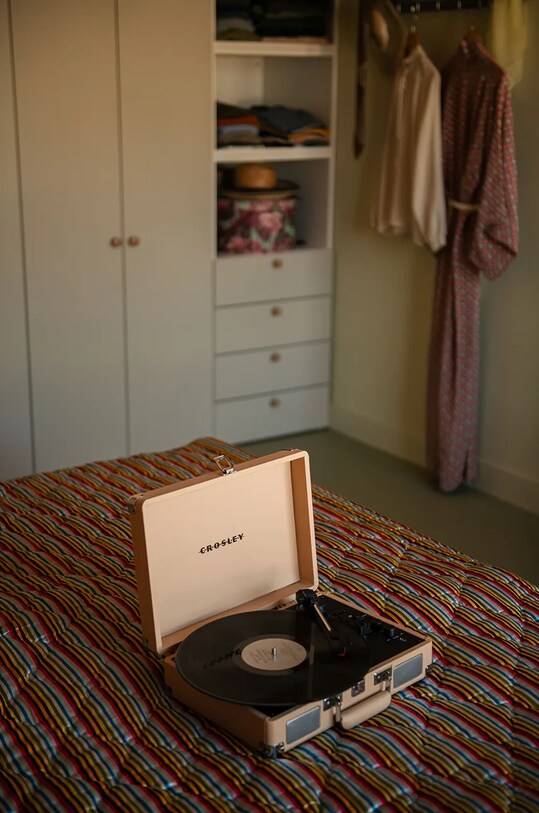 Crosley gramofon Crusier Plus CR8005F.LT4