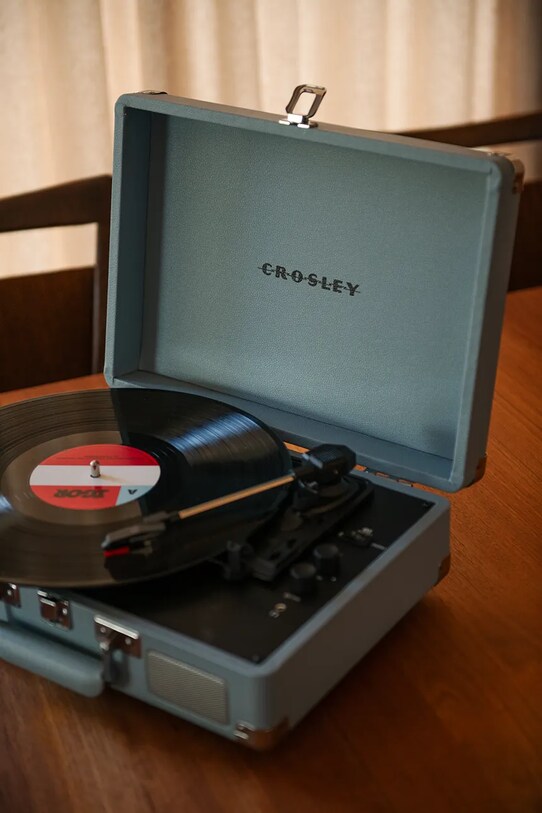 Crosley gramofon walizkowy Cruiser Plus CR8005F.TN4
