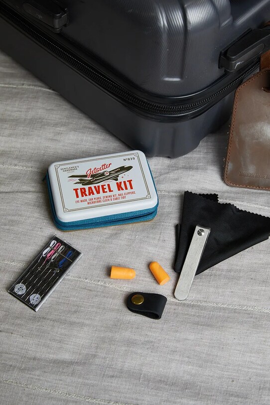 Cestovní souprava Gentlemen's Hardware The Jet Setter Kit vícebarevná GEN839UK