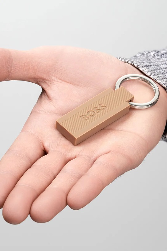 BOSS brelok do kluczy Edge Iconic Camel HAK421X