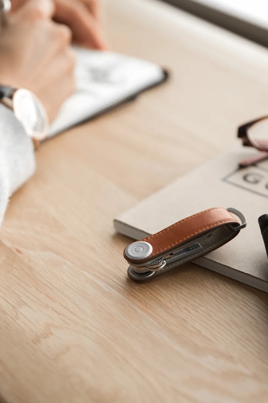 Orbitkey etui na klucze Leather 8,5 cm pomarańczowy LTHO.2.CGTN